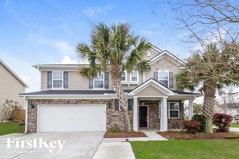 205 Commencement Boulevard 3 Beds Apartment for Rent