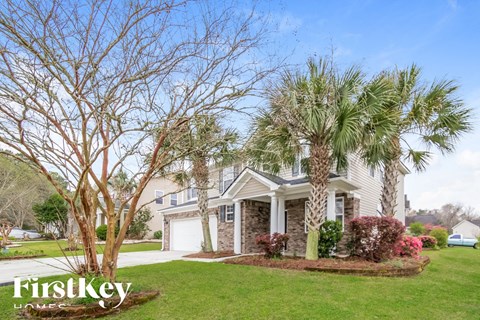 205 Commencement Boulevard 3 Beds Apartment for Rent