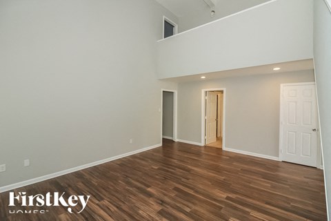 7650 CHARSTONE DRIVE 4 Beds Apartment for Rent