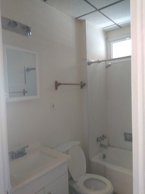 1007 Washington Street 1 Bed Apartment for Rent - Photo Gallery 8