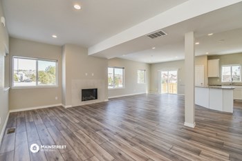 4457 Lightview 3 Beds House for Rent - Photo Gallery 5