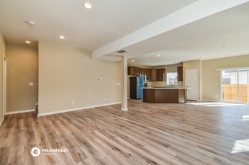 4441 Lightview 3 Beds House for Rent - Photo Gallery 5