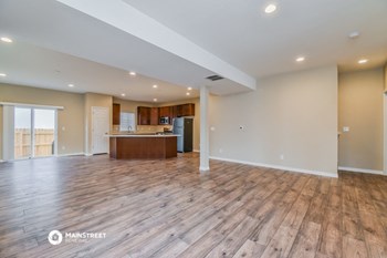 4442 Lightview 3 Beds House for Rent - Photo Gallery 5