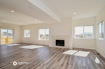 4409 Lightview 3 Beds House for Rent - Photo Gallery 5