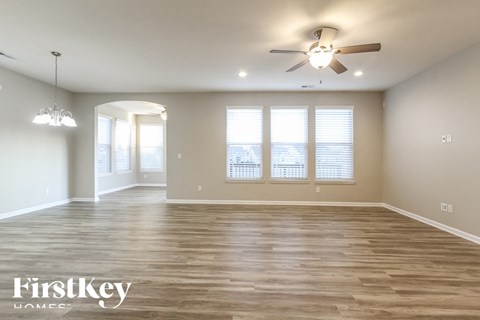 1341 Blackthorne Trail N 3 Beds Apartment for Rent