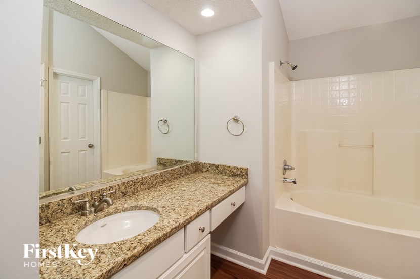 1608 Ballard Court Studio House for Rent - Photo Gallery 9