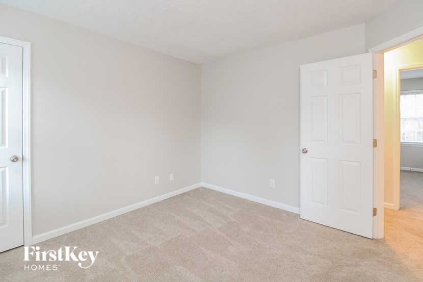 1608 Ballard Court Studio House for Rent - Photo Gallery 10