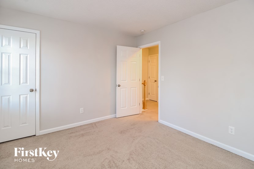 1608 Ballard Court Studio House for Rent - Photo Gallery 11