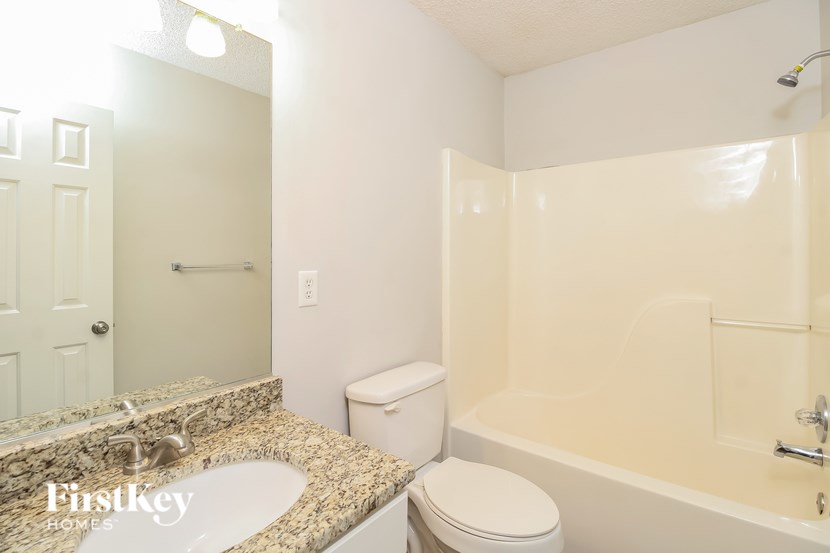 1608 Ballard Court Studio House for Rent - Photo Gallery 13