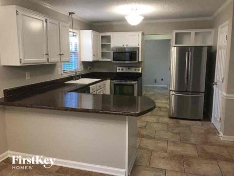 2011 Jefferson Avenue 3 Beds Apartment for Rent