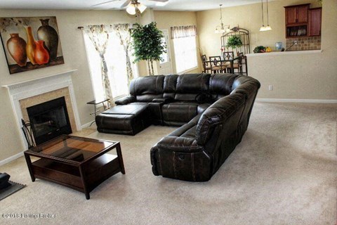 Z7231 Black Walnut Circle 9 Beds Apartment for Rent