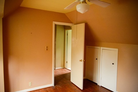 4177 Blenheim Road 9 Beds Apartment for Rent