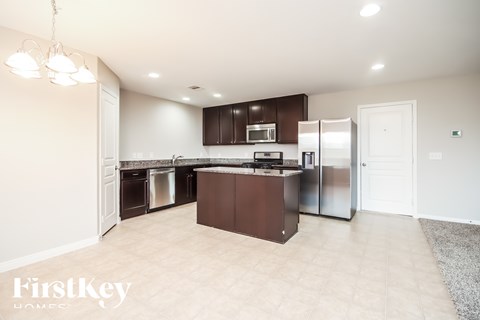 926 Canyon Hill Lane 4 Beds Apartment for Rent