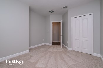 6177 KINLOCK AVENUE 4 Beds House for Rent - Photo Gallery 9