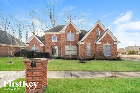 719 GABLE LANE 5 Beds Apartment for Rent