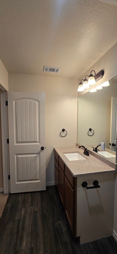 504 Northside Dr. 3 Beds Apartment for Rent