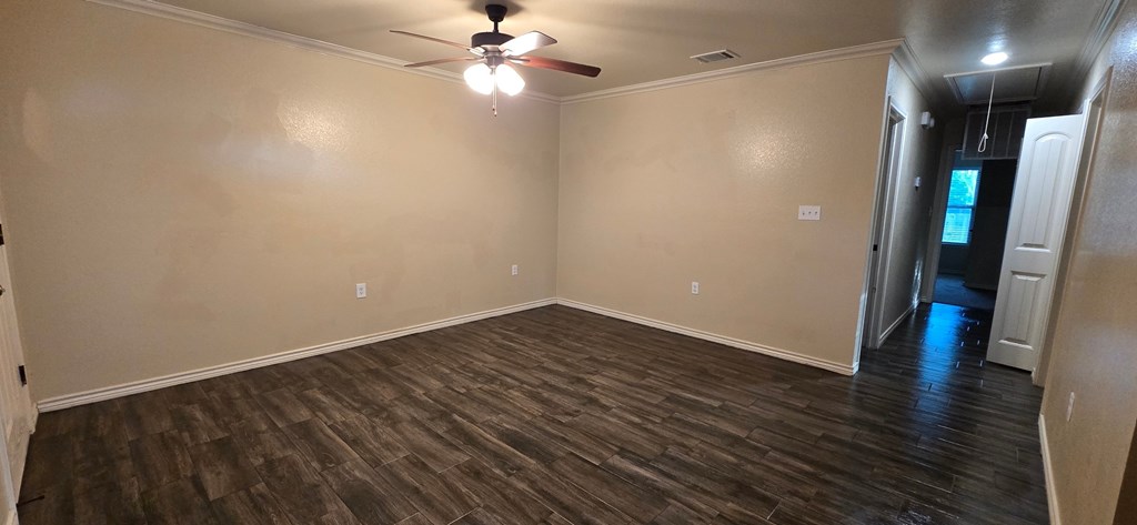 504 Northside Dr. 3 Beds House for Rent - Photo Gallery 7