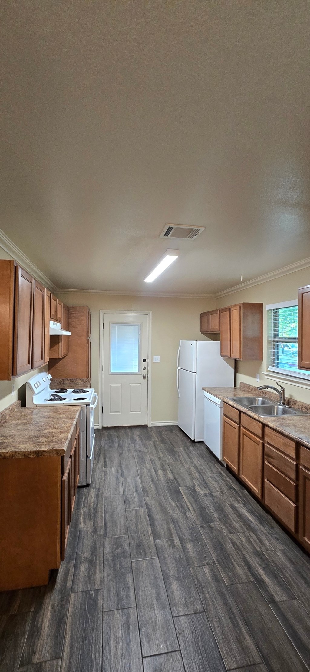 504 Northside Dr. 3 Beds House for Rent - Photo Gallery 9