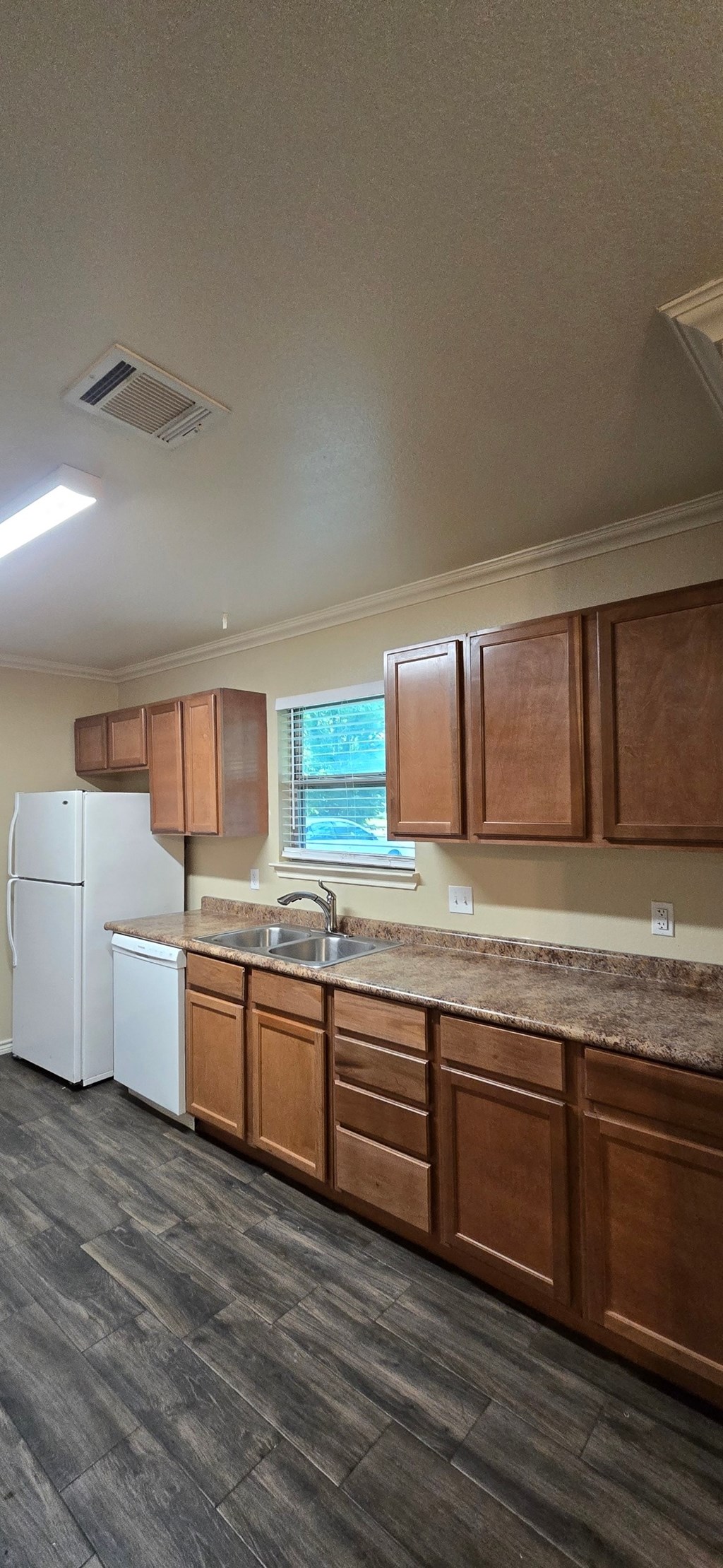 504 Northside Dr. 3 Beds House for Rent - Photo Gallery 6