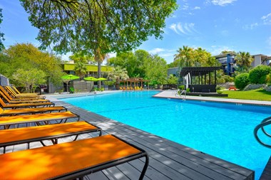 1601 Royal Crest Drive Studio-4 Beds Apartment for Rent - Photo Gallery 2