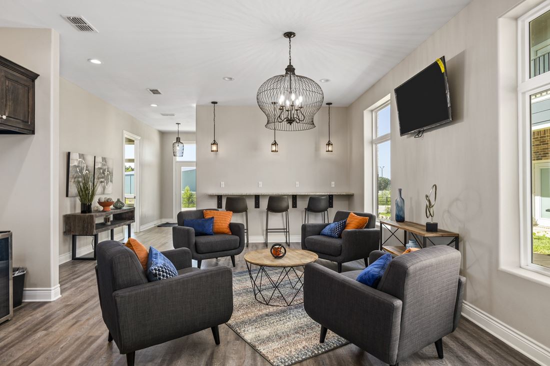 Apartment building photo of Woodland Creek Rentals in Tyler, TX