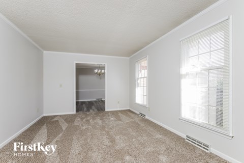 2528 Huntington Woods Drive 4 Beds Apartment for Rent