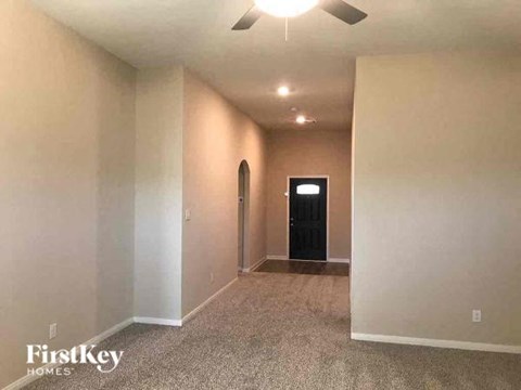7500 Pleasant Oaks Drive 3 Beds Apartment for Rent