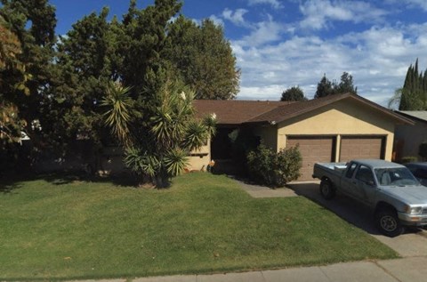 14570 Pueblo Drive 3 Beds Apartment for Rent