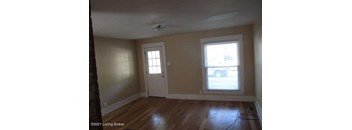 2/1 0 sqft