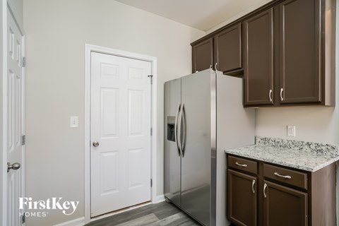 8163 Willowglen Drive 3 Beds Apartment for Rent