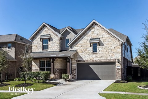 6406 Wolf Run Drive 4 Beds Apartment for Rent