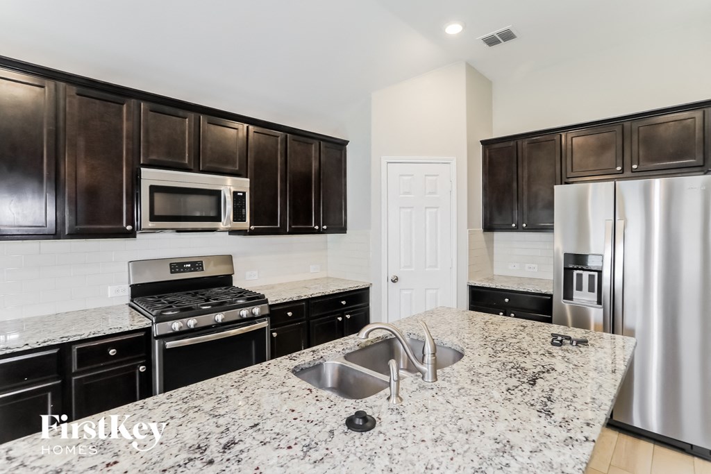 14541 Serrano Ridge Road 4 Beds House for Rent - Photo Gallery 5