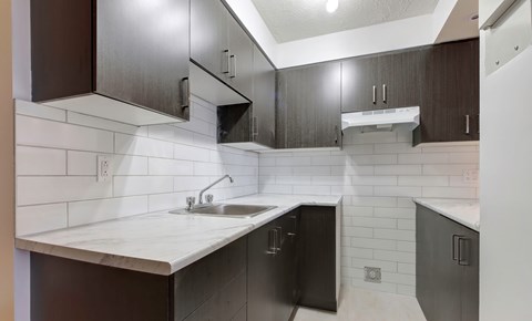 5455 Rue de Terrebonne Studio-2 Beds Apartment for Rent - Photo Gallery 19