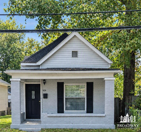 926 Winkler Avenue 3 Beds Apartment for Rent