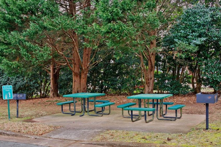 West Oaks Apartments