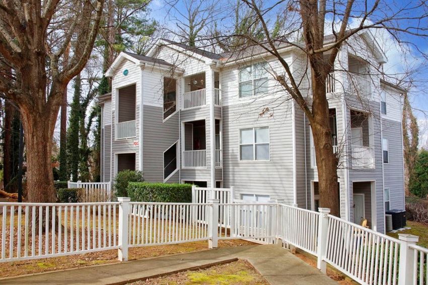 West Oaks Apartments