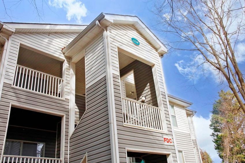 West Oaks Apartments