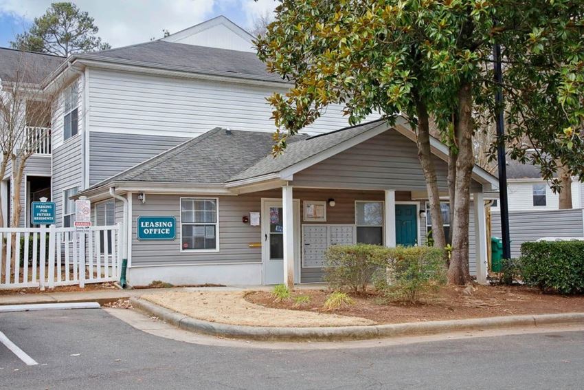 West Oaks Apartments