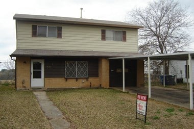 6815 Blue Ash 4 Beds House for Rent Photo Gallery 1