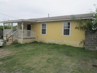 221 Dinn Dr. (OWN) 3 Beds House for Rent Photo Gallery 1