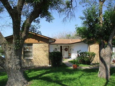 4930 Tennyson (OWN) Studio House for Rent Photo Gallery 1