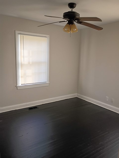910 South 44th Street 3 Beds House for Rent - Photo Gallery 3