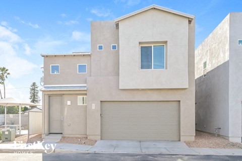 2851 N FAIR OAKS AVENUE 3 Beds Apartment for Rent