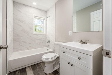 926 Sullivant Avenue 3 Beds Apartment for Rent