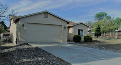 4613 Bay Circle 3 Beds Apartment for Rent