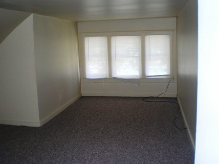 645 South 42Nd Street 9 Beds Apartment for Rent
