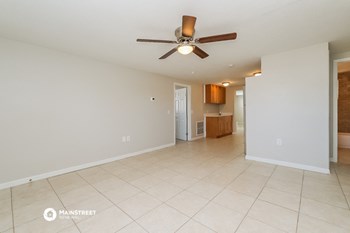 4633 IRENE LOOP 3 Beds House for Rent - Photo Gallery 4