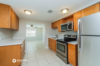 4633 IRENE LOOP 3 Beds House for Rent - Photo Gallery 6