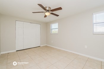 4633 IRENE LOOP 3 Beds House for Rent - Photo Gallery 8