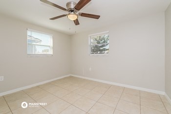 4633 IRENE LOOP 3 Beds House for Rent - Photo Gallery 12